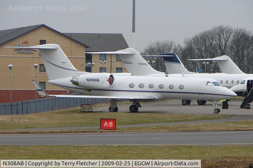N308AB, 2002 Gulfstream Aerospace G-IV C/N 1496, Gulfstream at Luton