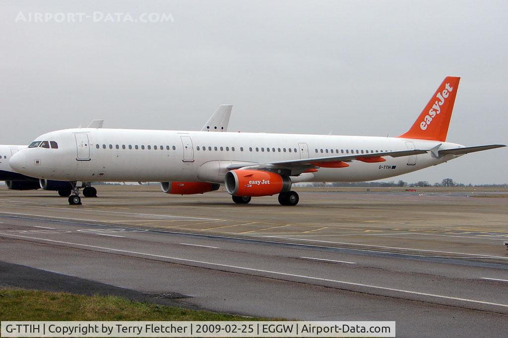 G-TTIH, 2008 Airbus A321-231 C/N 3546, Easyjet A321 arrives at Luton for hand over to Monarch Airlines