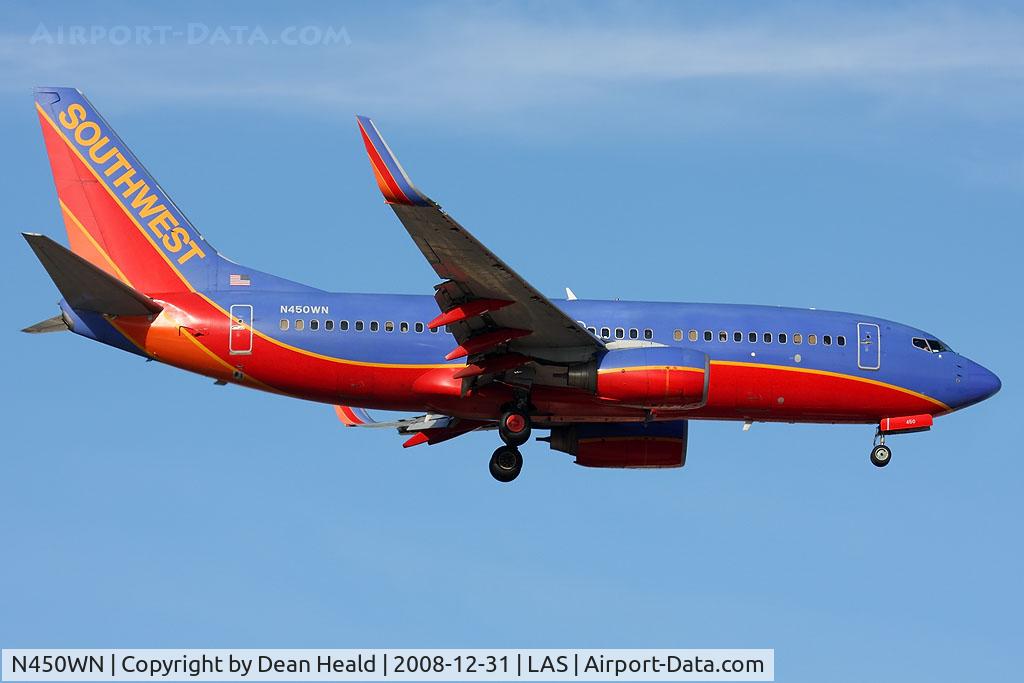 N450WN, 2004 Boeing 737-7H4 C/N 32470, Southwest Airlines N450WN (FLT SWA3694) from Burbank Bob Hope Airport (KBUR) on final approach to RWY 1L.