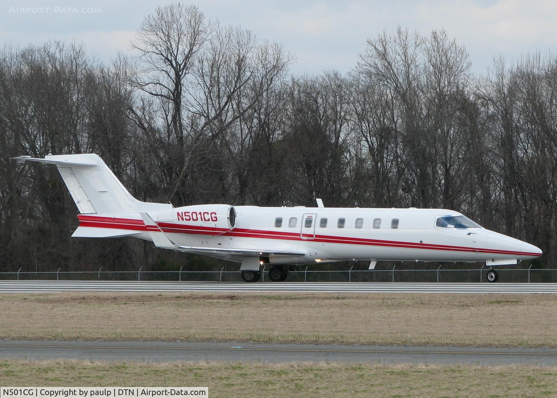 N501CG, 1999 Learjet Inc 45 C/N 040, Taking off from runway 14 at the Shreveport Downtown airport.