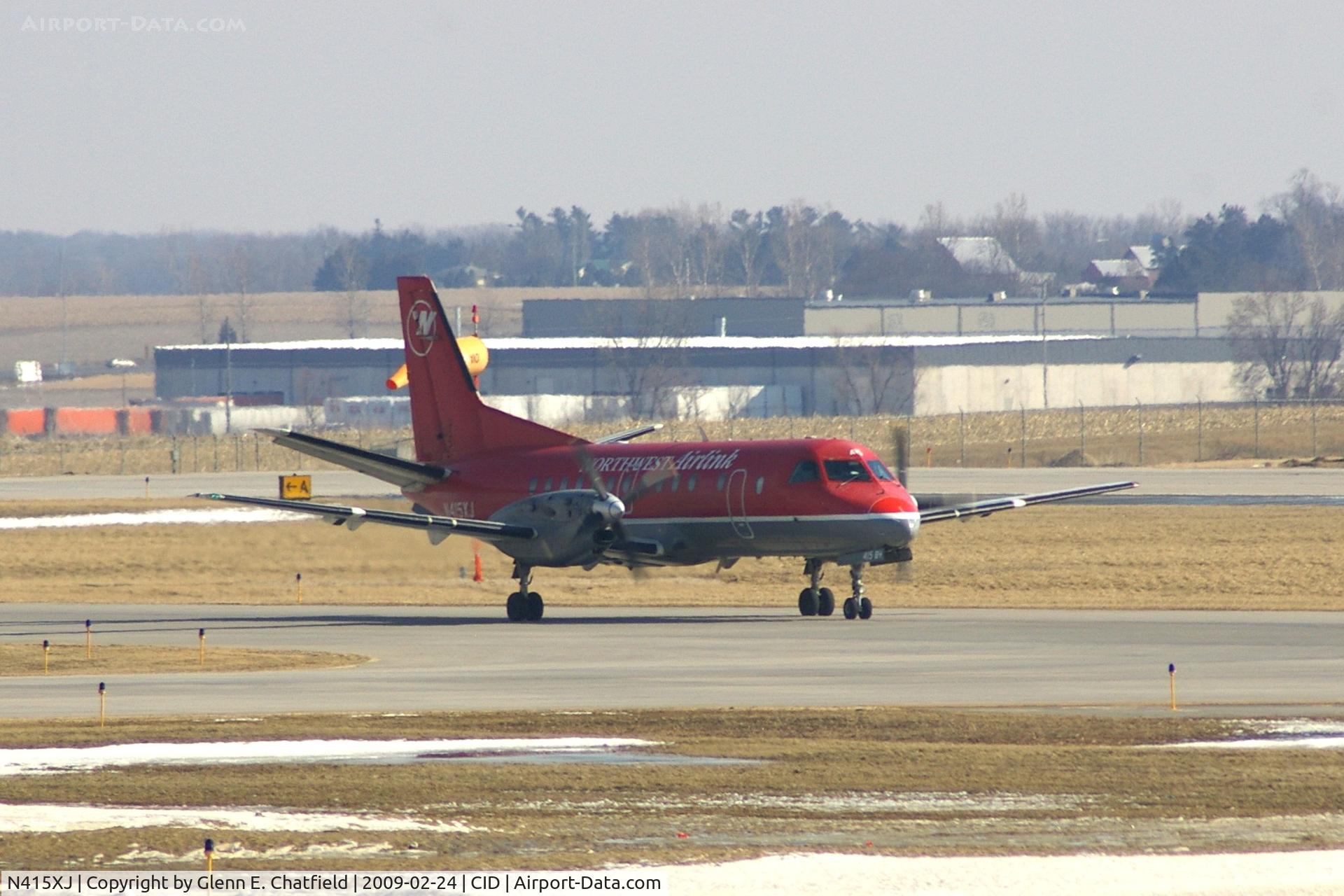 N415XJ, 1997 Saab 340B C/N 340B-415, Taxiing on Alpha 5 to the terminal