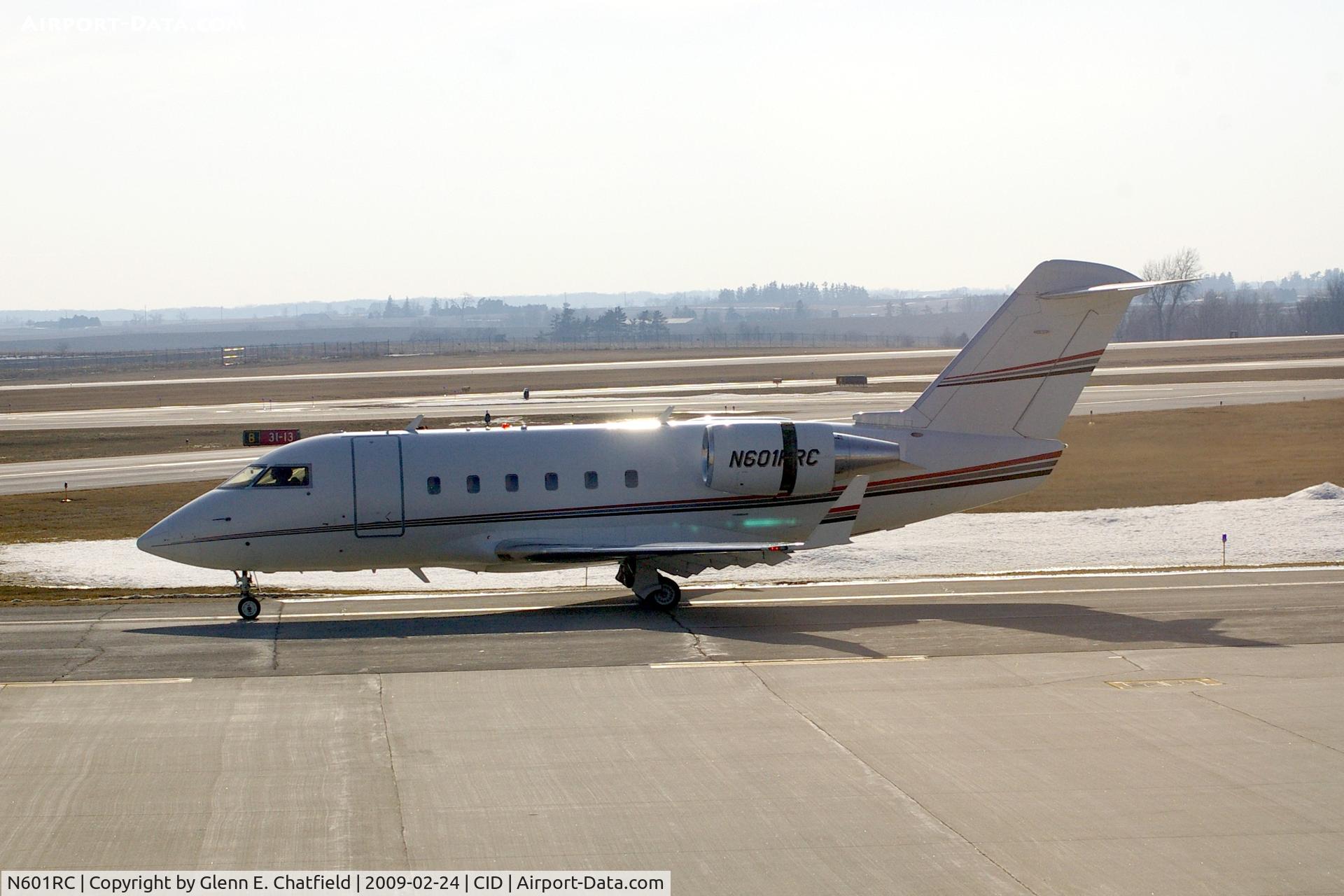 N601RC, 1986 Canadair Challenger 601 (CL-600-2A12) C/N 3055, Taxiing to runway 27 pad for tests after getting a new cockpit.  The whole interior is being replaced to make this a research aircraft for Rockwell-Collins