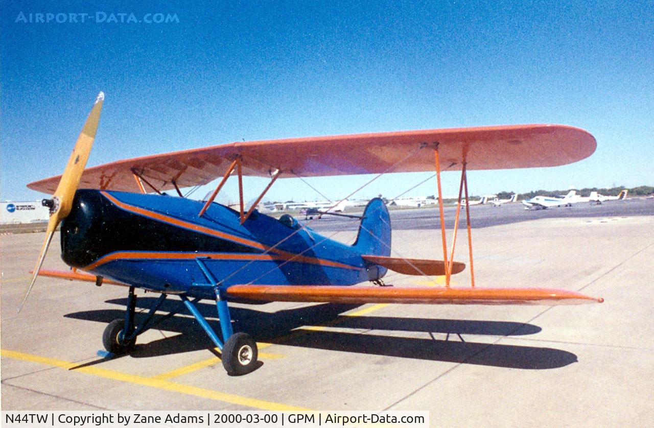 N44TW, 1988 Great Lakes 2T-1A Sport Trainer C/N 7215-N-617, At Grand Prairie Municipal