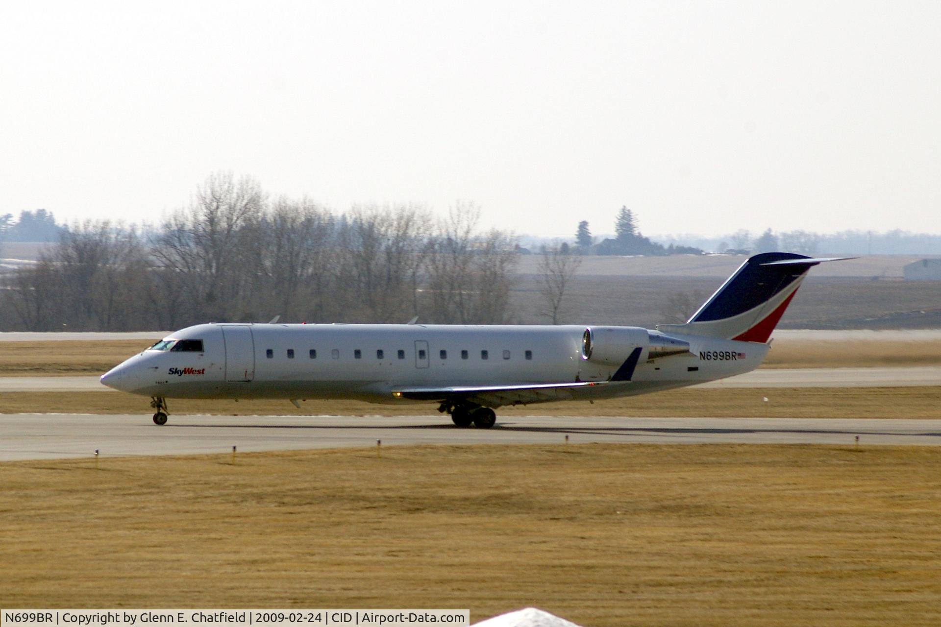 N699BR, 2003 Bombardier CRJ-200ER (CL-600-2B19) C/N 7801, Takeoff roll, runway 13