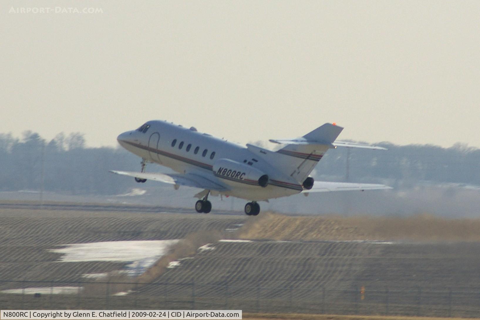 N800RC, 2004 Raytheon Hawker 800XP C/N 258660, Climbing out off runway 13