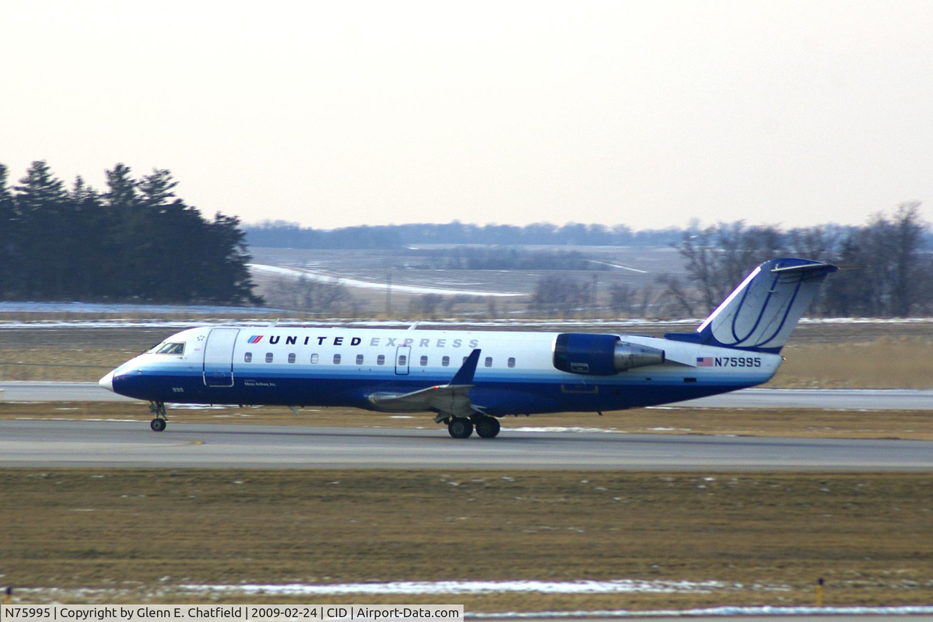 N75995, 1999 Bombardier CRJ-200ER (CL-600-2B19) C/N 7361, Take-off roll on Runway 13