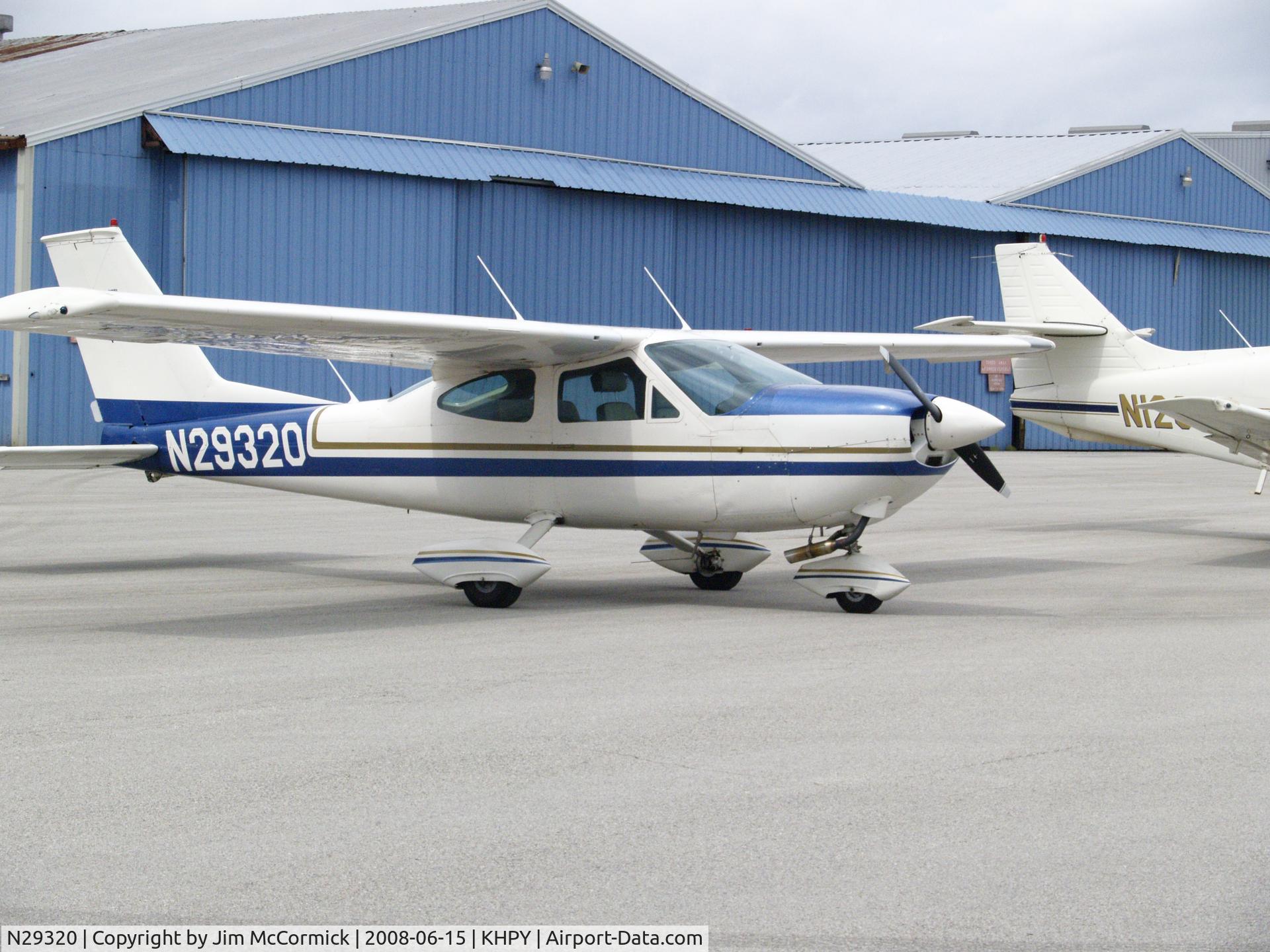 N29320, 1968 Cessna 177 Cardinal C/N 17700810, Photo taken at Baytown Airport
