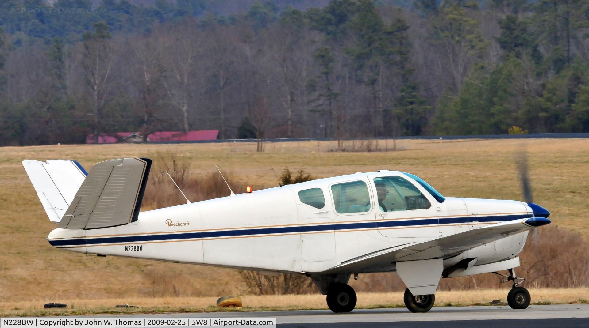 N228BW, 1951 Beech C35 Bonanza C/N D-2812, Taxiing to runway