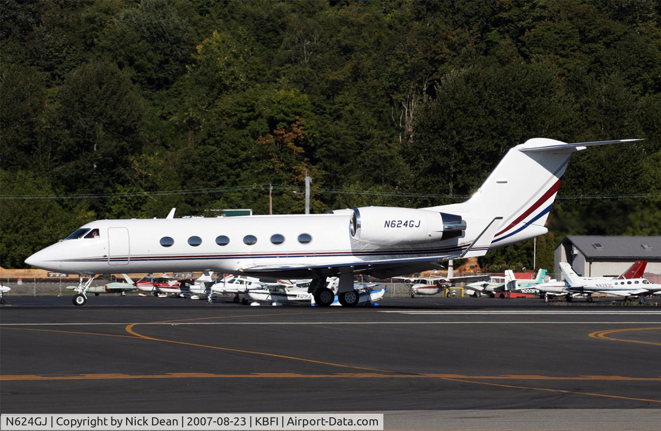 N624GJ, 1995 Gulfstream Aerospace G-IV C/N 1267, KBFI