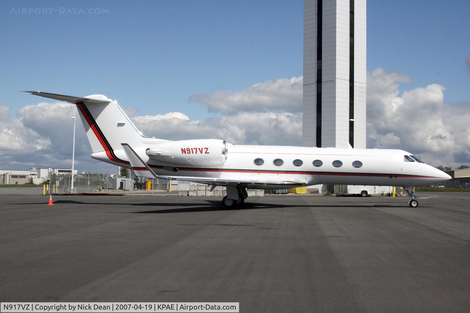N917VZ, 1996 Gulfstream Aerospace G-IV C/N 1292, KPAE
