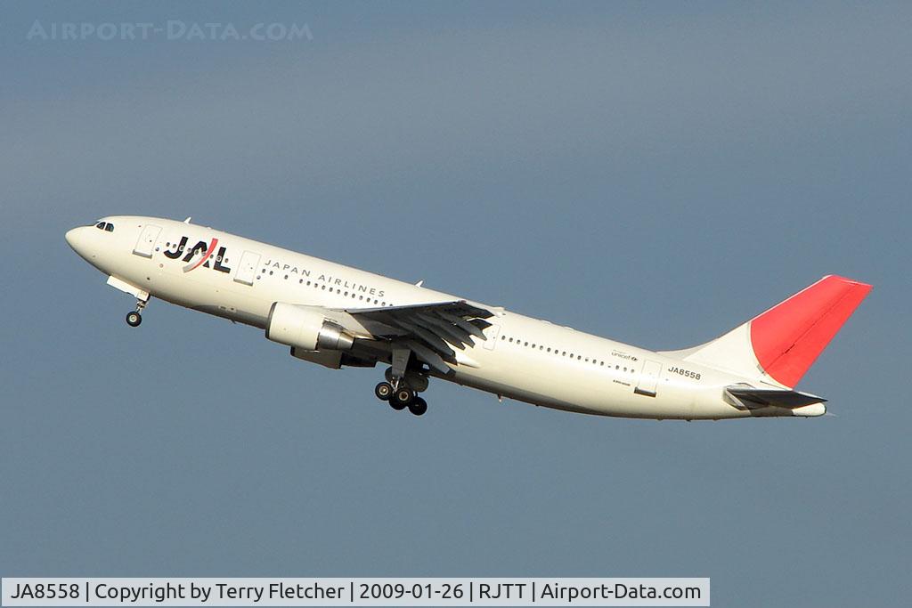 JA8558, Airbus A300B4-622R C/N 637, JAL A300 climbs out of Haneda