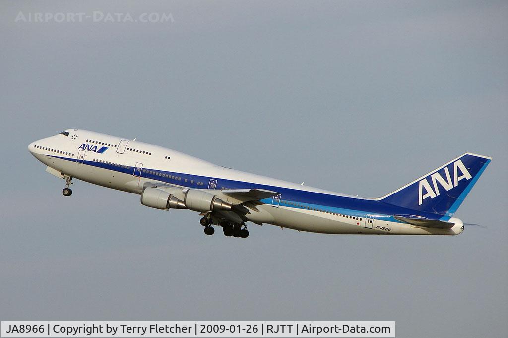 JA8966, 1995 Boeing 747-481D C/N 27442, ANA B747 climbs out of  Haneda