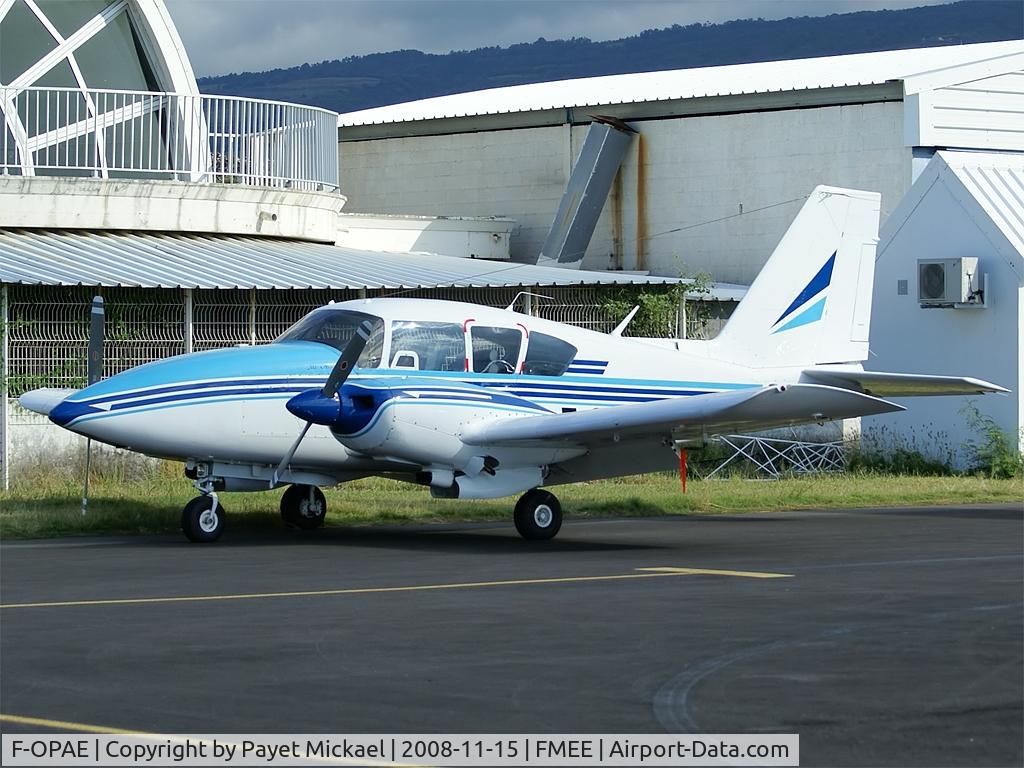 F-OPAE, 1975 Piper PA-23-250 Aztec C/N 27-7554162, At general aviaition park