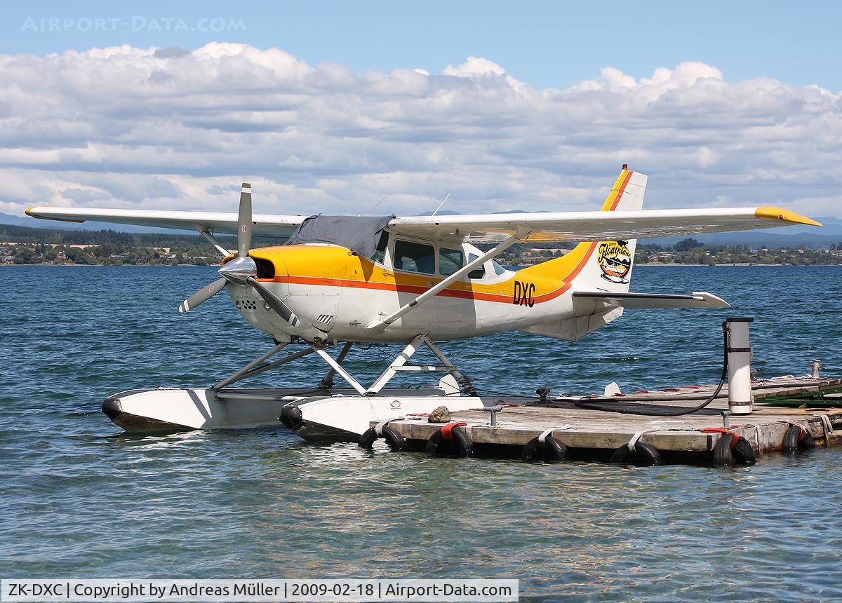 ZK-DXC, Cessna U206F Stationair C/N U20602986, At Lake Taupo.
