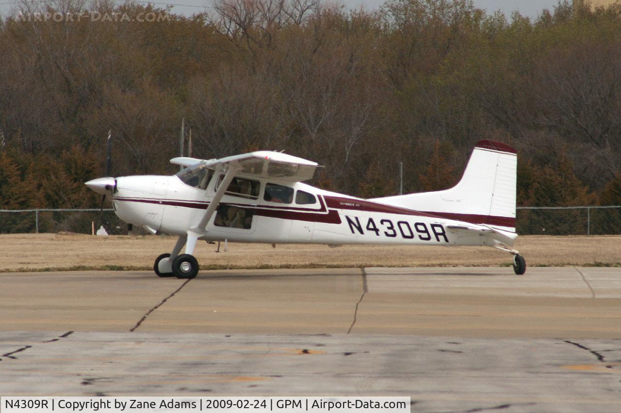 N4309R, 1976 Cessna A185F Skywagon 185 C/N 18502928, At Grand Prairie Municipal