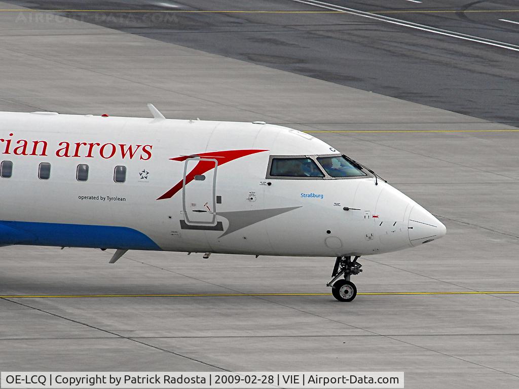OE-LCQ, 2002 Canadair CRJ-200LR (CL-600-2B19) C/N 7605, Returning from a flight - taxiing to parking position