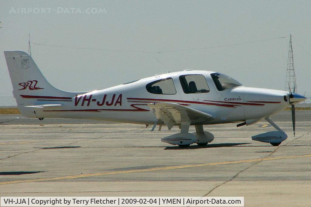 VH-JJA, 2003 Cirrus SR22 C/N 559, Cirrus SR22 at Essendon