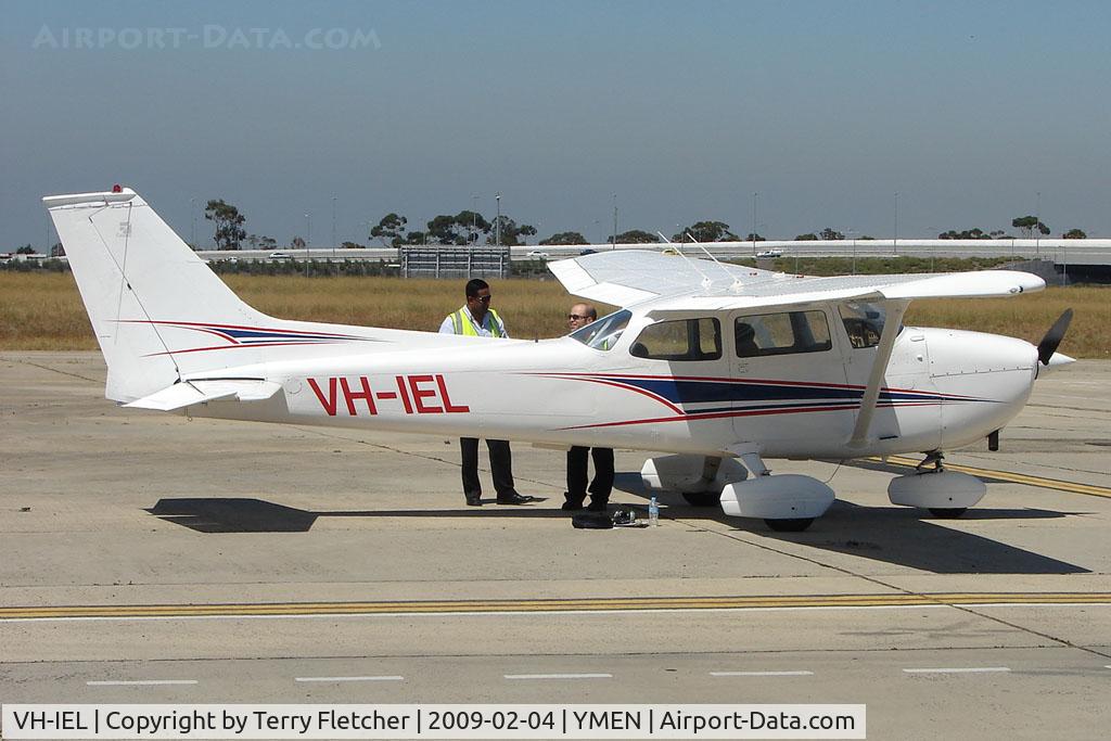 VH-IEL, 1974 Cessna 172M C/N 17263286, Cessna 172M at Essendon