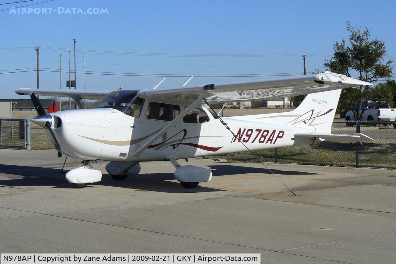 N978AP, 2008 Cessna 172S C/N 172S10710, At Arlington Municipal