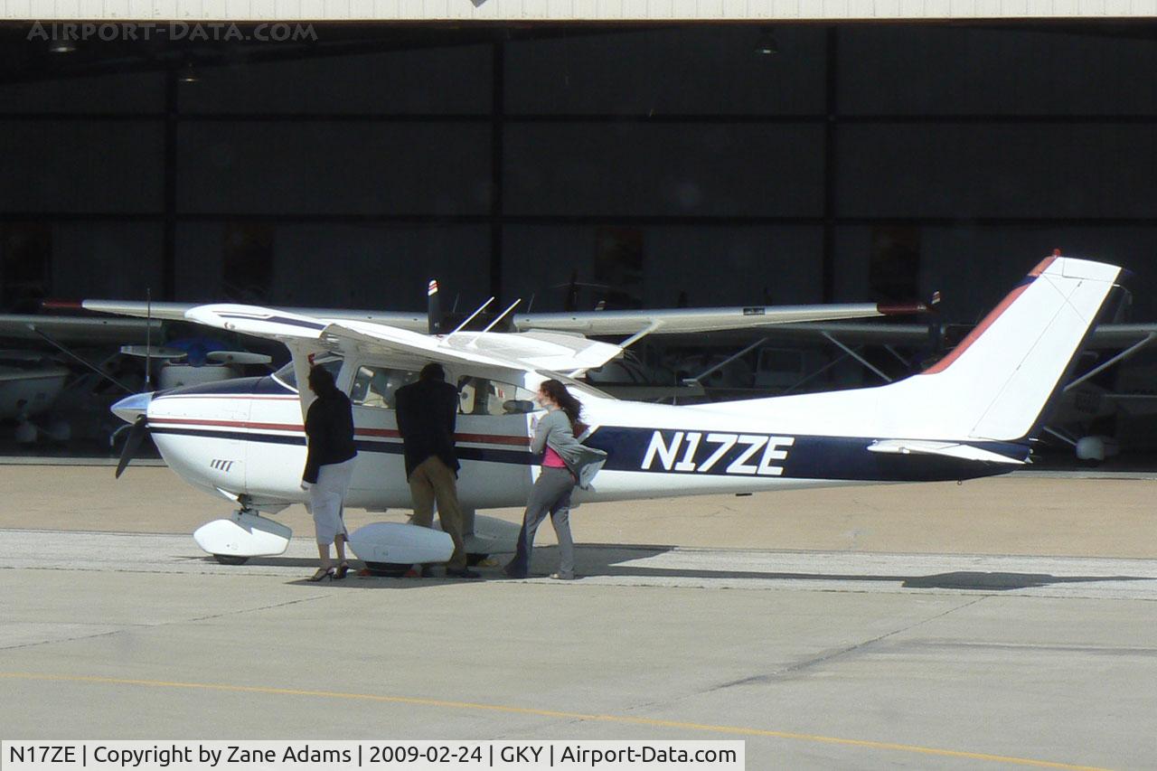 N17ZE, 1979 Cessna 182Q Skylane C/N 18267336, At Arlington Municipal