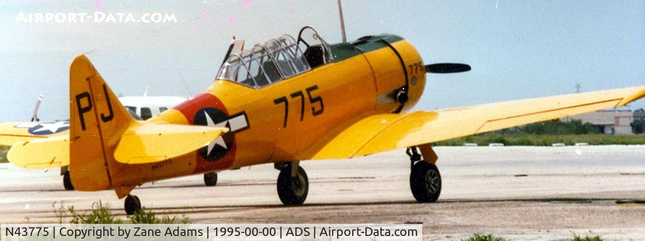 N43775, 1944 North American SNJ-5 Texan C/N 43775, At Dallas Addison