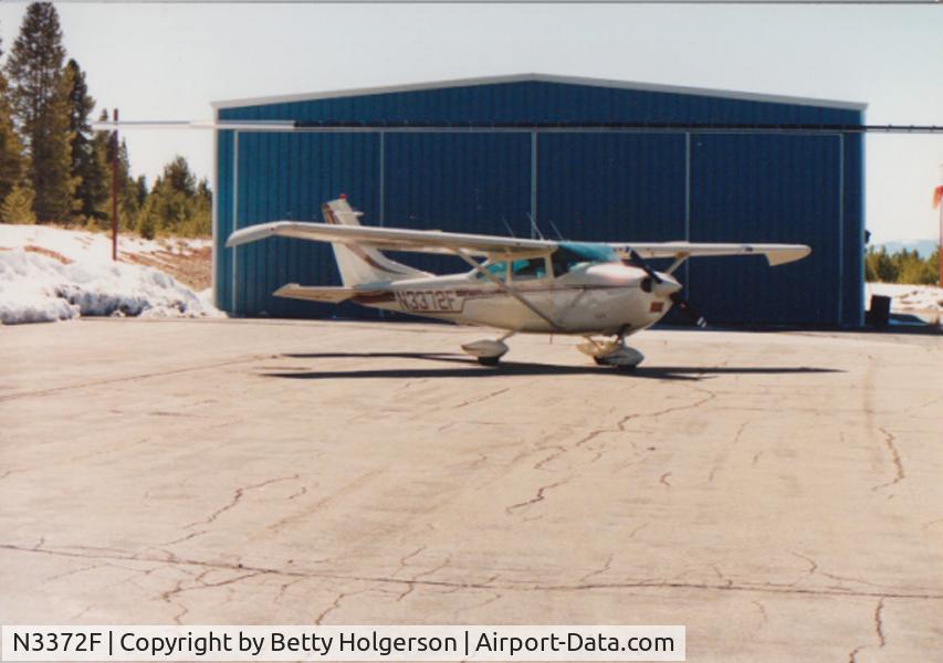 N3372F, 1966 Cessna 182J Skylane C/N 18257372, Cessna 182J, Photo taken in 1992 by previous owner