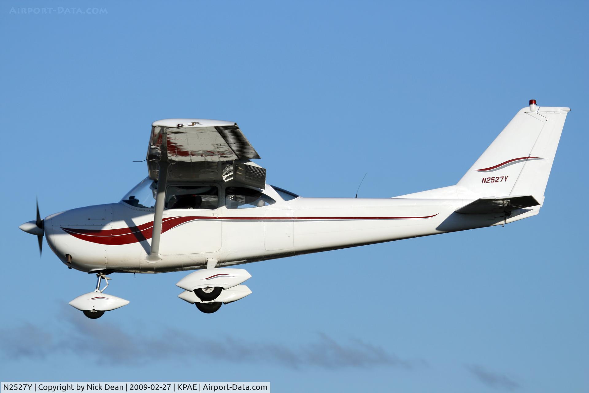 N2527Y, 1962 Cessna 172D C/N 17249827, KPAE