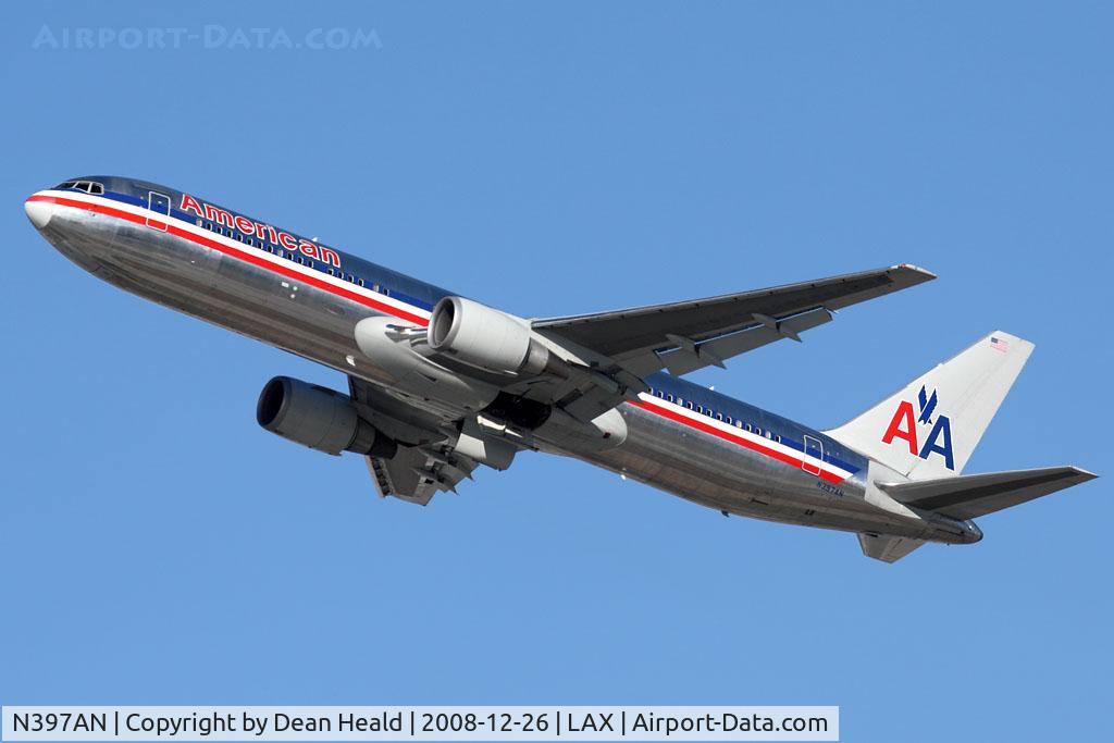 N397AN, 1999 Boeing 767-323/ER C/N 29604, American Airlines N397AN (FLT AAL2448) climbing out from RWY 25R enroute to Dallas/Fort Worth Int'l (KDFW).