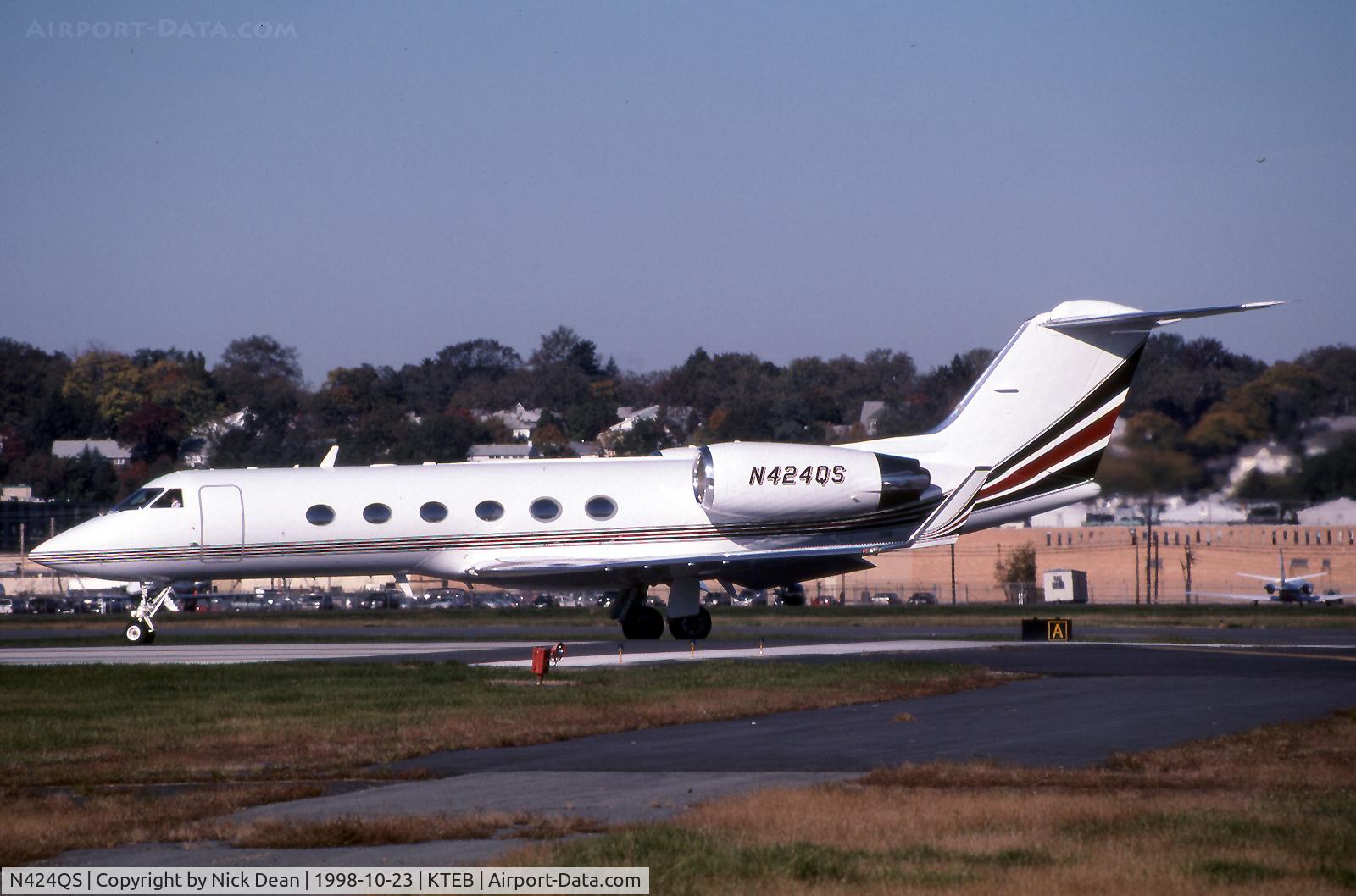 N424QS, 1997 Gulfstream Aerospace G-IV C/N 1324, KTEB