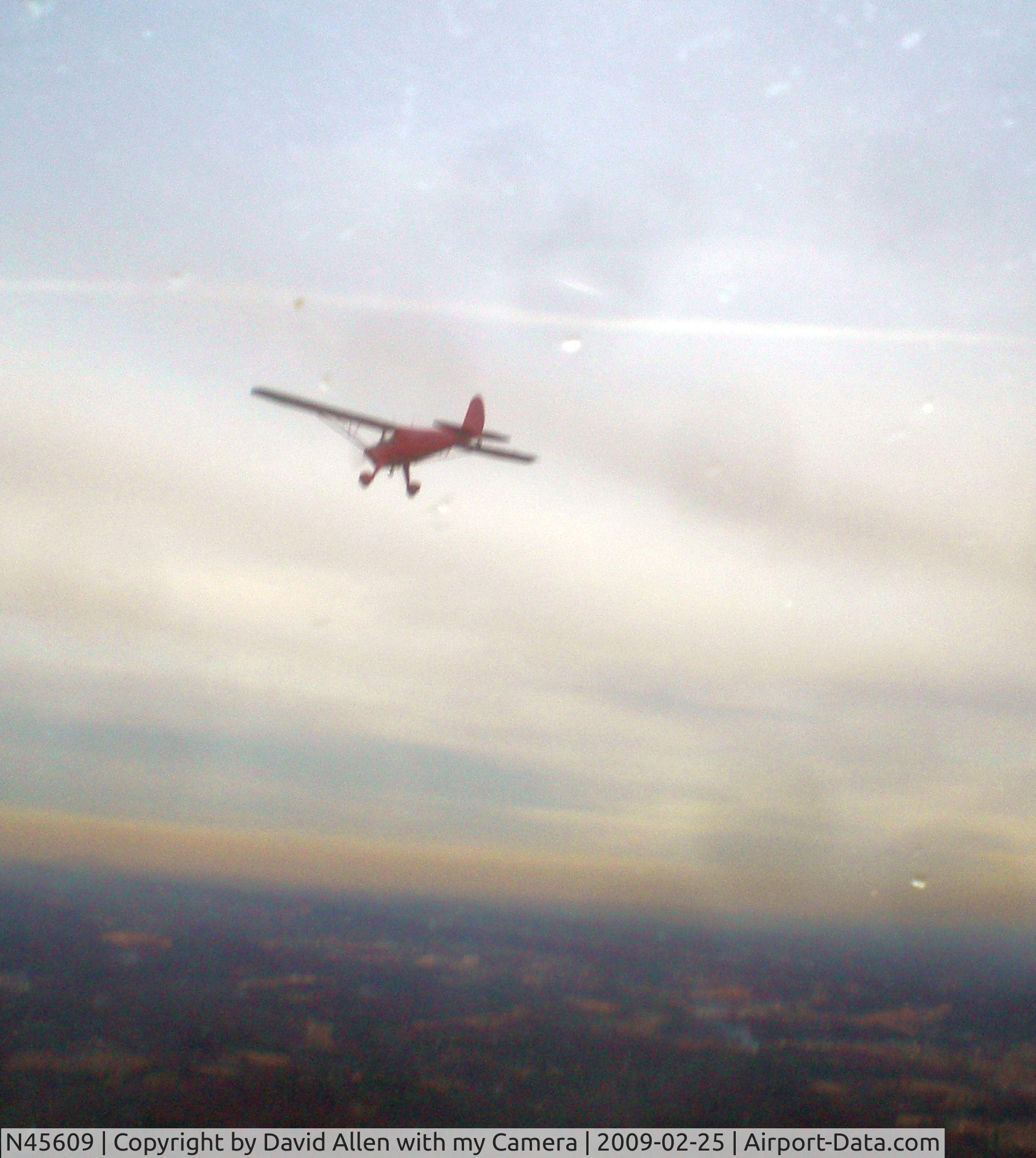 N45609, 1946 Silvaire Luscombe 8A C/N 2136, 2000 ft turning toward Oak Ridge TN