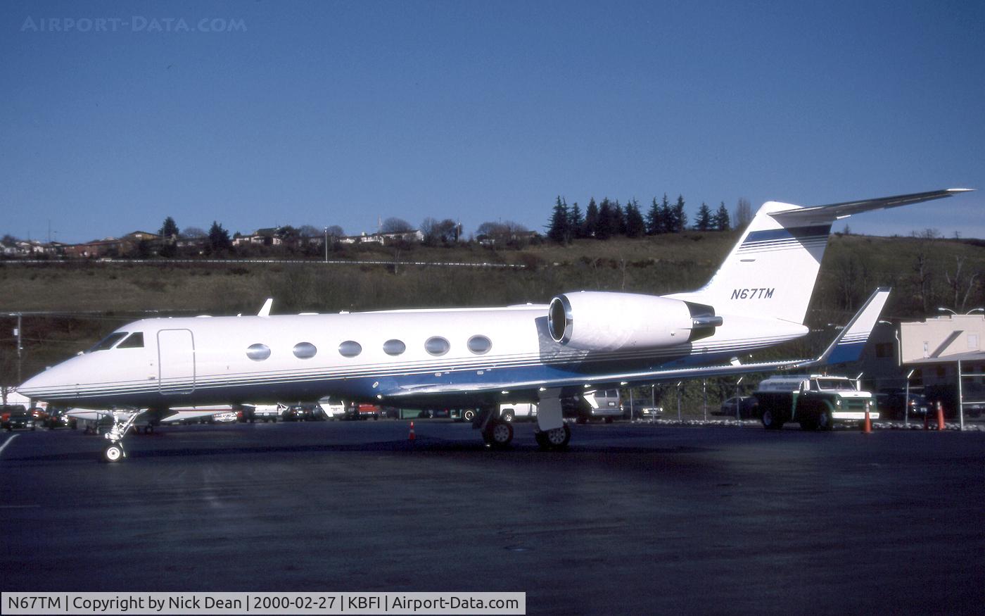 N67TM, 2000 Gulfstream Aerospace G-IV C/N 1409, KBFI