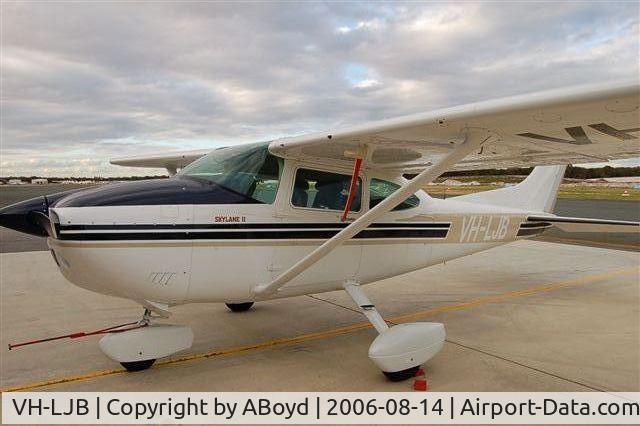 VH-LJB, 1982 Cessna 182R Skylane C/N 18268272, Jandakot