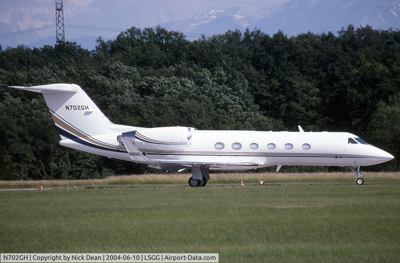 N702GH, 2002 Gulfstream Aerospace G-IV C/N 1497, LSGG