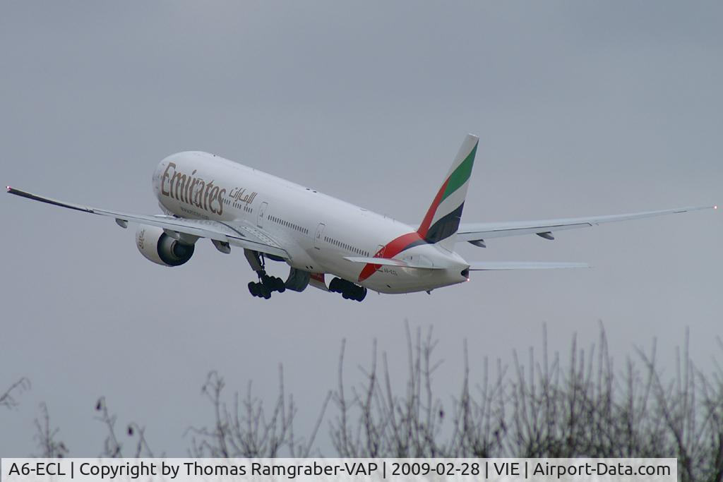 A6-ECL, 2008 Boeing 777-36N/ER C/N 37704, Emirates Boeing 777-300