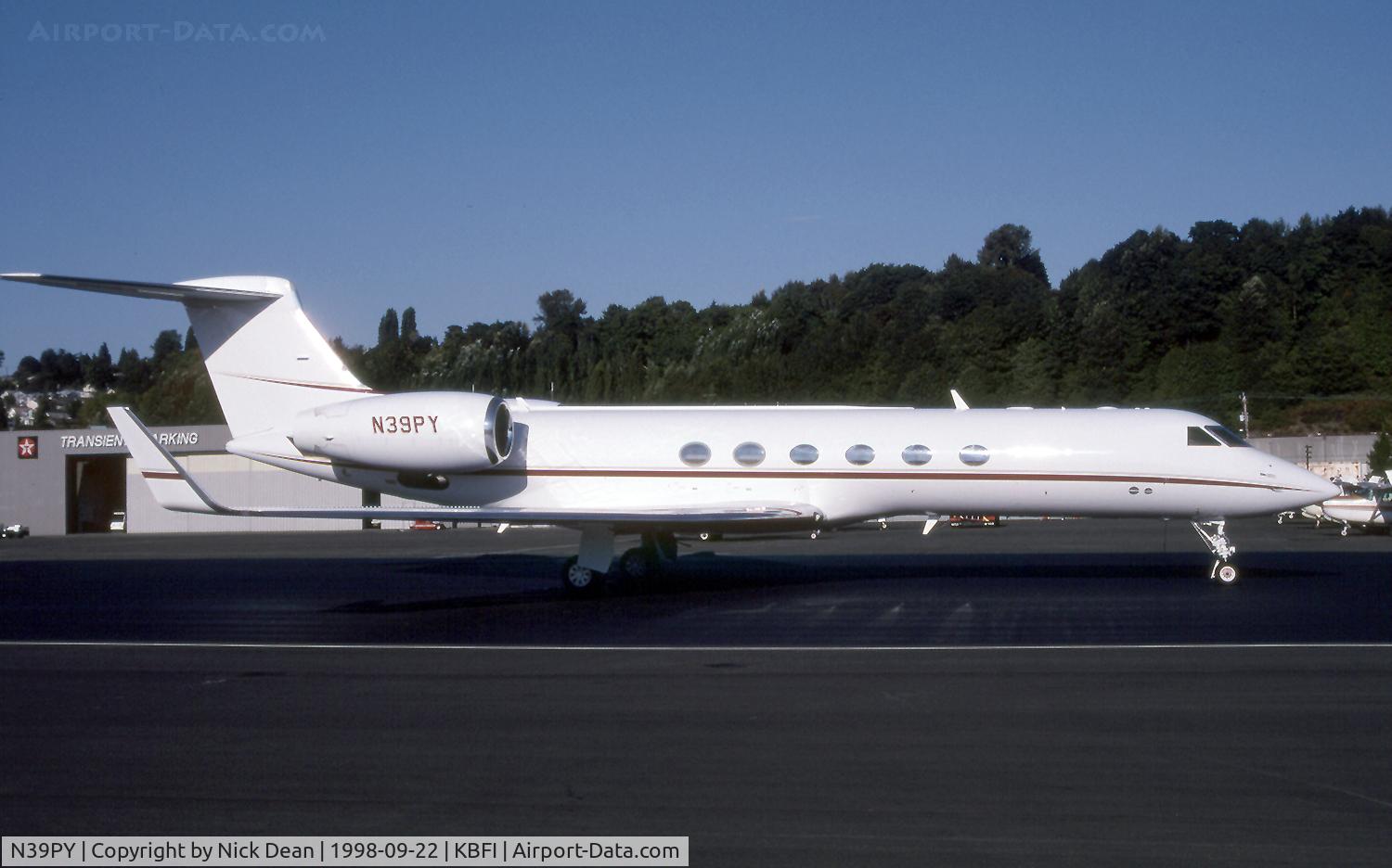 N39PY, 1997 Gulfstream Aerospace Gulfstream V C/N 522, KBFI