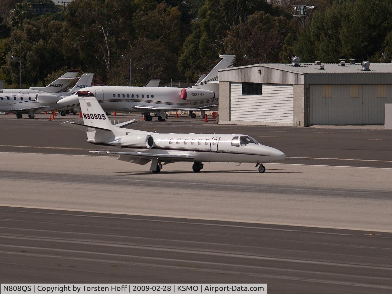 N808QS, 2002 Cessna 560 Citation Encore C/N 560-0619, N808QS exiting after arriving on RWY 03