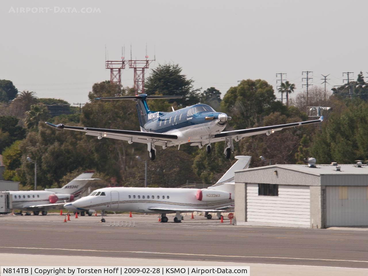 N814TB, 2006 Pilatus PC-12/47 C/N 748, N814TB departing from RWY 03