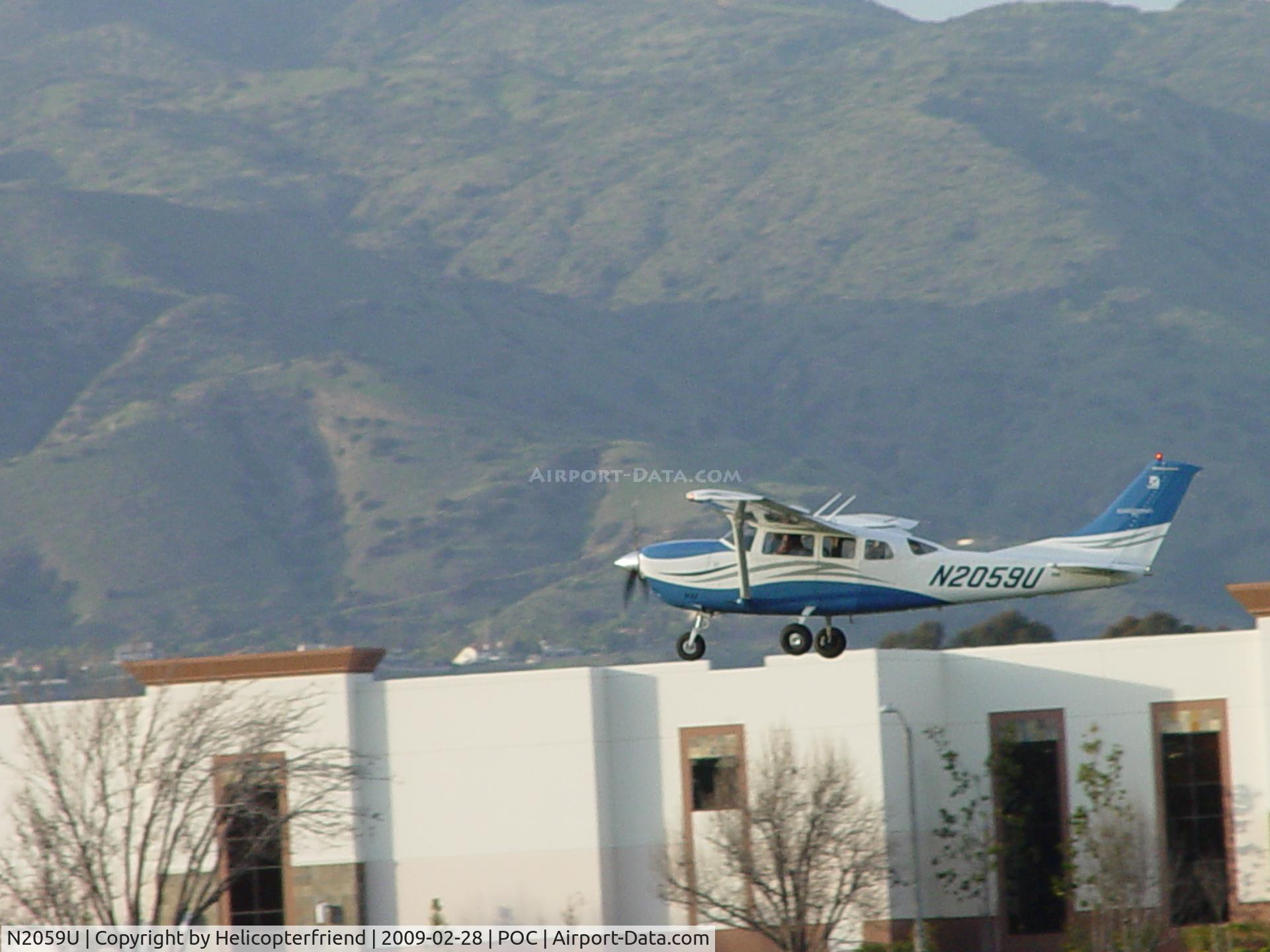 N2059U, 2006 Cessna T206H Turbo Stationair C/N T20608701, Airbourne westbound from Brackett