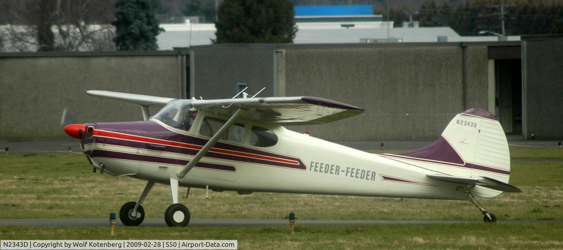 N2343D, 1952 Cessna 170B C/N 20495, taxying to active runway at Auburn