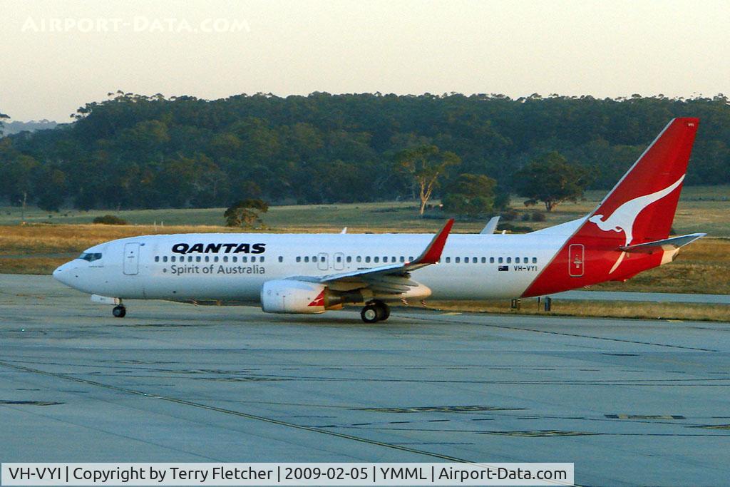 VH-VYI, 2005 Boeing 737-838 C/N 34181, Qantas B737 with an early morning departure from Melbourne Int