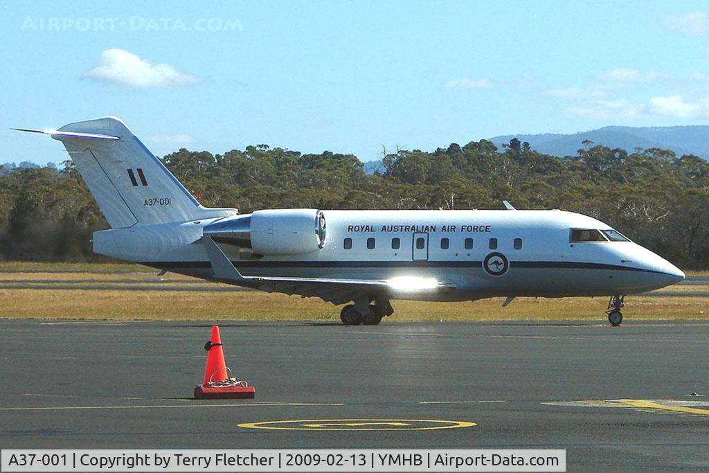 A37-001, 2001 Bombardier Challenger 604 (CL-600-2B16) C/N 5521, RAAF Challenger at Hobart In
