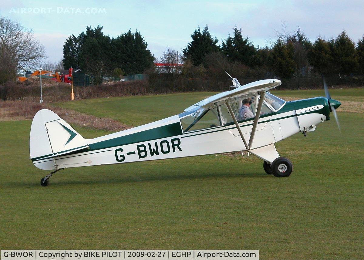G-BWOR, 1952 Piper L-21B Super Cub C/N 18-2547, RUNNING UP PRIOR TO DEPARTURE