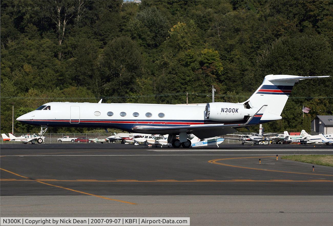 N300K, 1999 Gulfstream Aerospace G-V C/N 587, KBFI