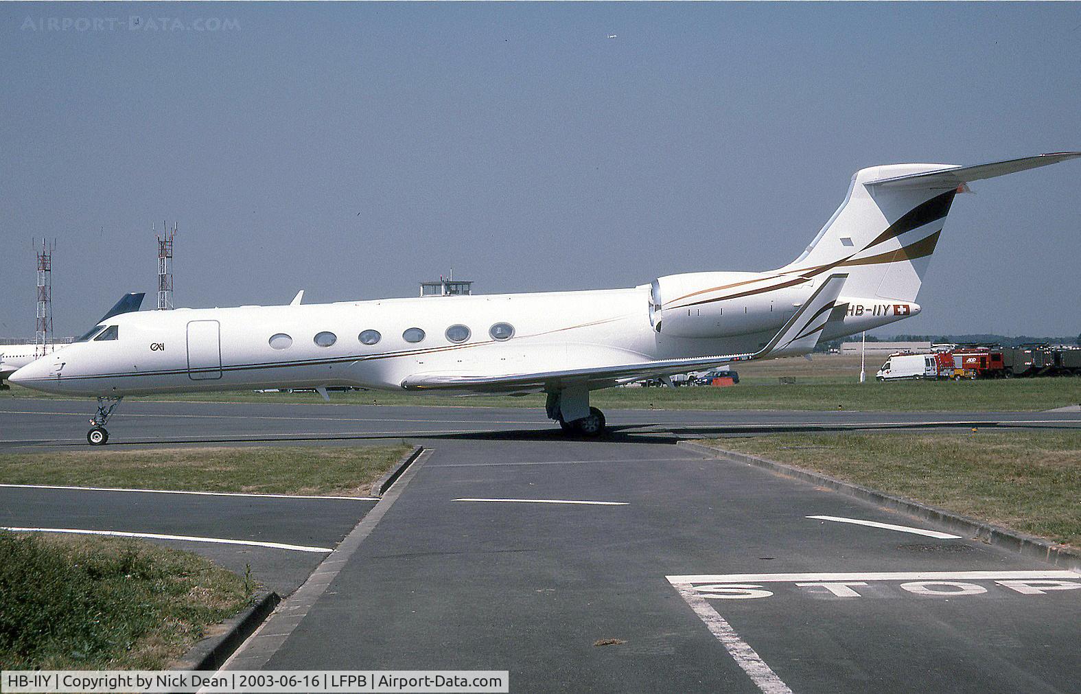 HB-IIY, 2001 Gulfstream Aerospace Gulfstream V C/N 638, Paris Le Bourget