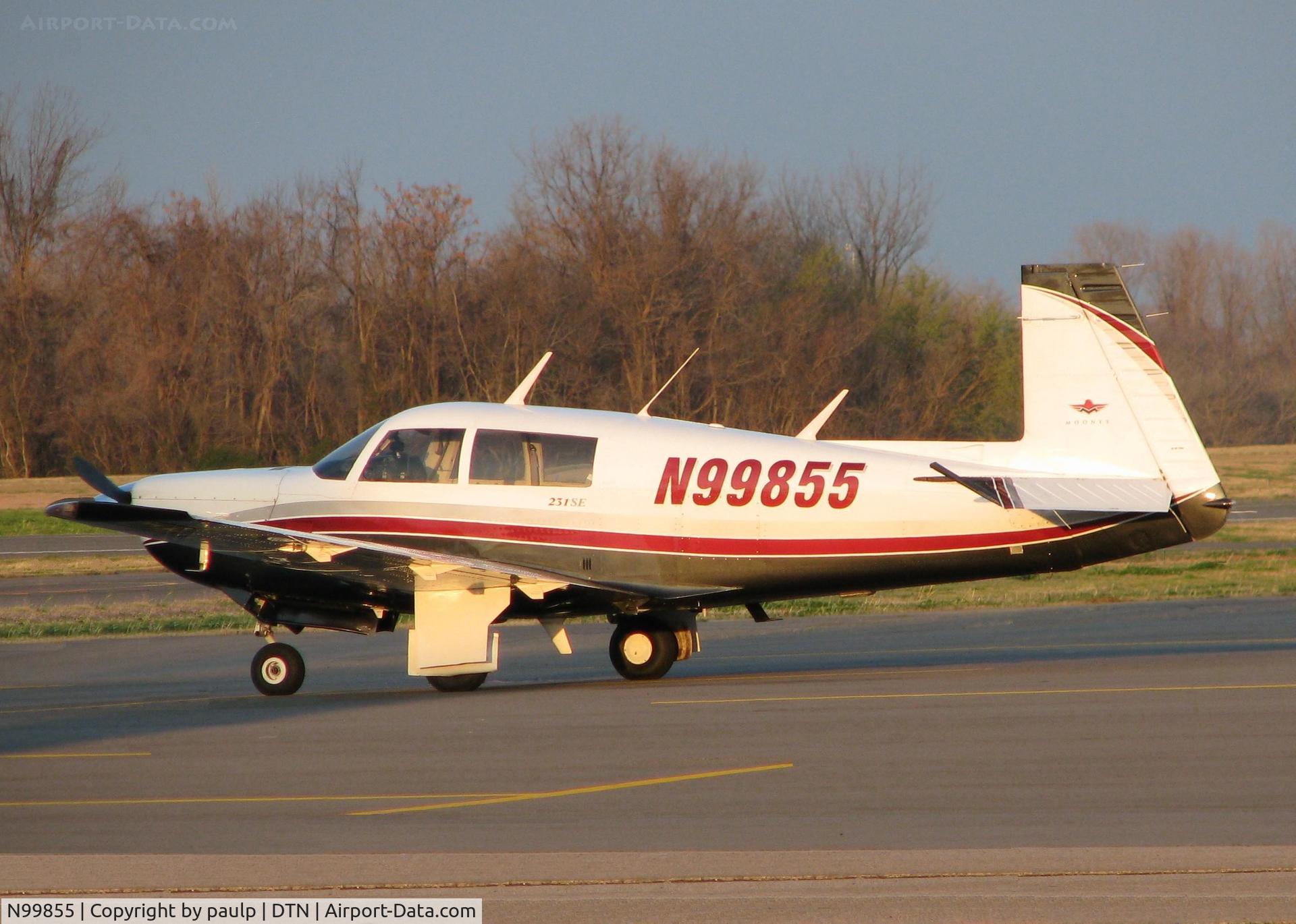N99855, 1981 Mooney M20K C/N 25-0550, Parked at the Shreveport Downtown airport.