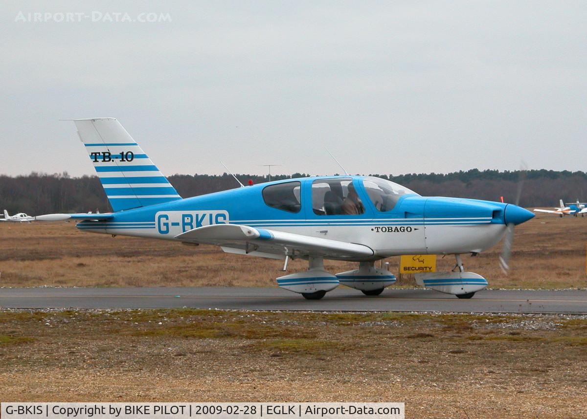G-BKIS, 1982 Socata TB-10 Tobago C/N 329, TAXYING TO THE HOLD POINT FOR RWY 25