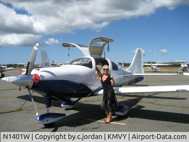 N1401W, 2007 Columbia Aircraft Mfg LC41-550FG C/N 41644, at KMVY