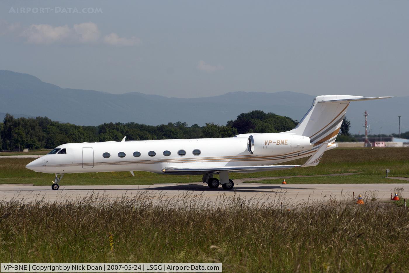 VP-BNE, 2005 Gulfstream Aerospace GV-SP (G550) C/N 5051, LSGG