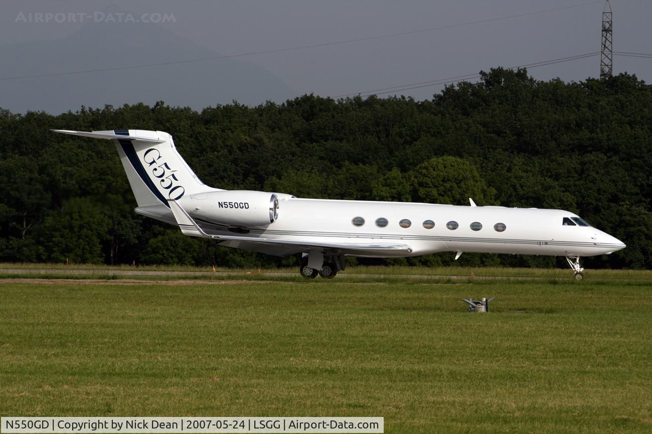 N550GD, 2006 Gulfstream Aerospace GV-SP (G550) C/N 5125, LSGG