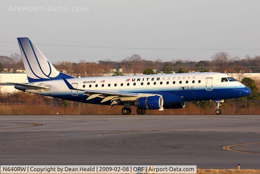 N640RW, 2004 Embraer 170SE (ERJ-170-100SE) C/N 17000058, United Express (Shuttle America) N640RW (FLT TCF7678) from Chicago O'Hare Int'l (KORD) rolling out after landing on RWY 23.